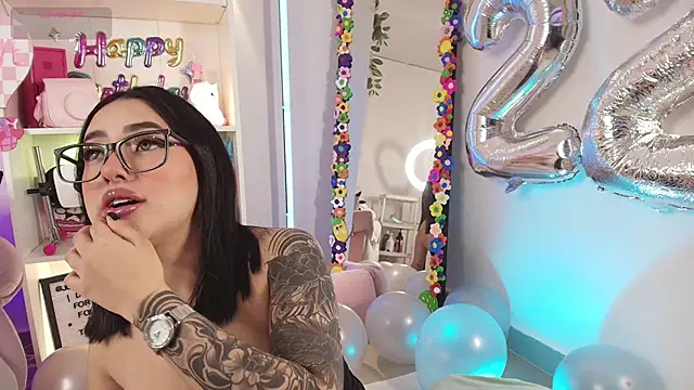 justonecute online show from 05/08/26, 03:01