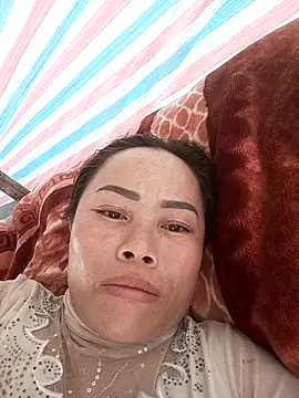 CoMay003 online show from 04/05/26, 06:43