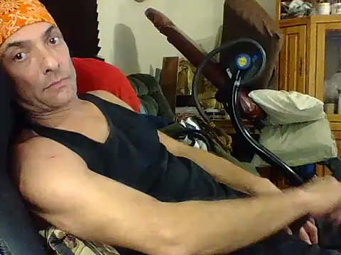 Snapshot of dicinyou80 chatting on 11/23/25, 11:59 dicinyou80 online show from 11/23/25, 11:59