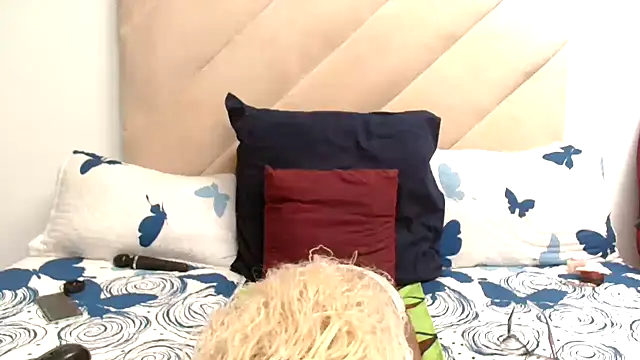 Snapshot of XXBUBBLYBARBIEXX chatting on 11/03/25, 01:45 XXBUBBLYBARBIEXX online show from 11/03/25, 01:45