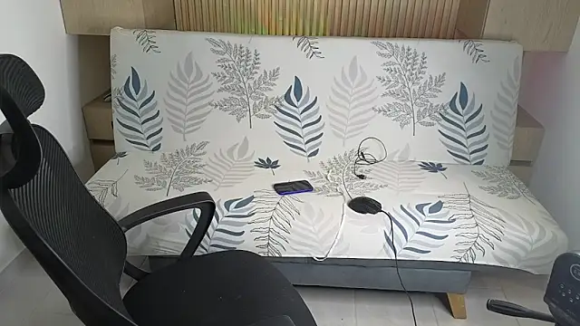 samiacooper25 online show from 12/03/25, 05:37