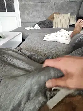 Snapshot of hansvonerotic1 chatting on 10/19/25, 01:34 hansvonerotic1 online show from 10/19/25, 01:34