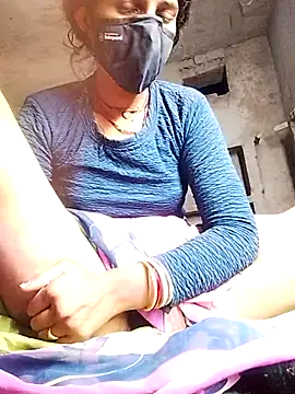 Snapshot of MISS-KAYA chatting on 11/07/25, 04:51 MISS-KAYA online show from 11/07/25, 04:51