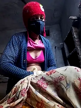 Snapshot of MISS-KAYA chatting on 11/25/25, 10:10 MISS-KAYA online show from 11/25/25, 10:10