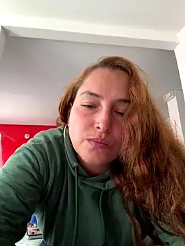 Snapshot of Aliizz_ds chatting on 10/23/25, 08:18 Aliizz ds online show from 10/23/25, 08:18