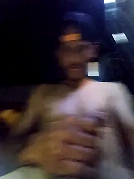 Snapshot of Romance32 chatting on 10/05/25, 01:53 Romance32 online show from 10/05/25, 01:53