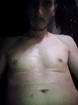 Snapshot of Romance32 chatting on 11/17/25, 12:38 Romance32 online show from 11/17/25, 12:38