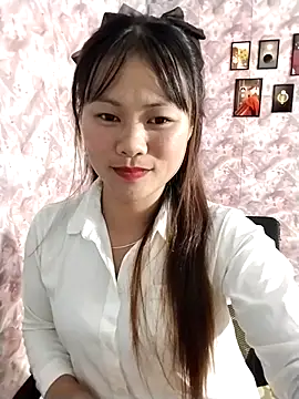 Snapshot of Sisi_dy01 chatting on 10/27/25, 12:09 Sisi dy01 online show from 10/27/25, 12:09