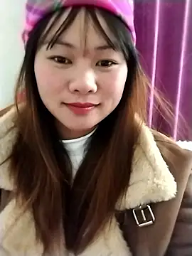 Snapshot of Sisi_dy01 chatting on 01/13/26, 04:29 Sisi dy01 online show from 01/13/26, 04:29