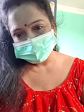 misspriya03 online show from 10/14/25, 09:32