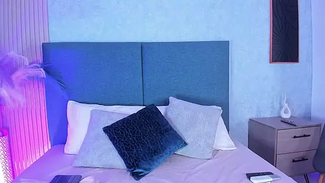 Laura Ivy online show from 03/31/26, 12:49