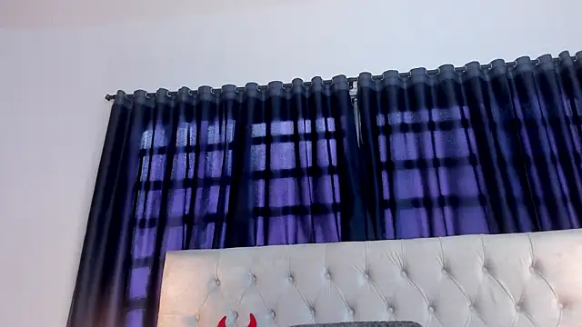 cristhi esterling online show from 11/11/25, 12:16