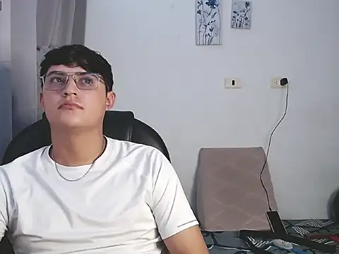 Snapshot of yesitwink_ chatting on 03/14/26, 03:12 yesitwink online show from 03/14/26, 03:12