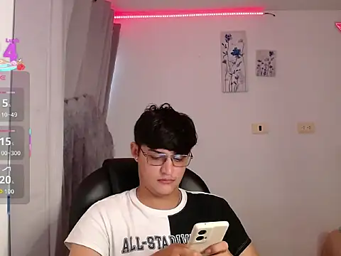 yesitwink  online show from 03/16/26, 11:09