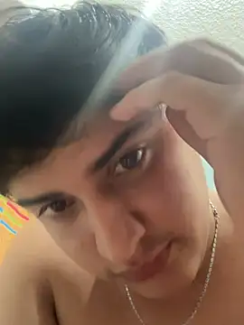 yesitwink  online show from 04/25/26, 12:13