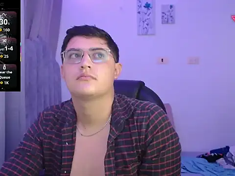 yesitwink  online show from 04/30/26, 02:18