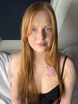 Snapshot of JaneSeraphina chatting on 09/15/25, 02:44 JaneSeraphina online show from 09/15/25, 02:44