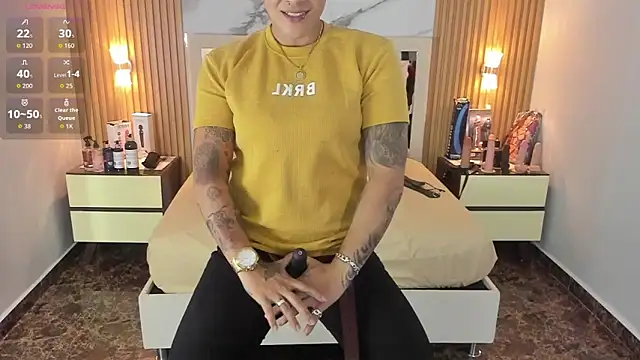 Snapshot of KAROLLJONES1 chatting on 09/20/25, 02:45 KAROLLJONES1 online show from 09/20/25, 02:45