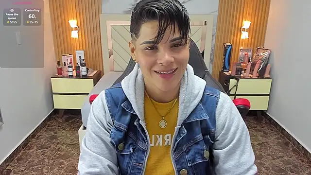 Snapshot of KAROLLJONES1 chatting on 09/30/25, 02:38 KAROLLJONES1 online show from 09/30/25, 02:38