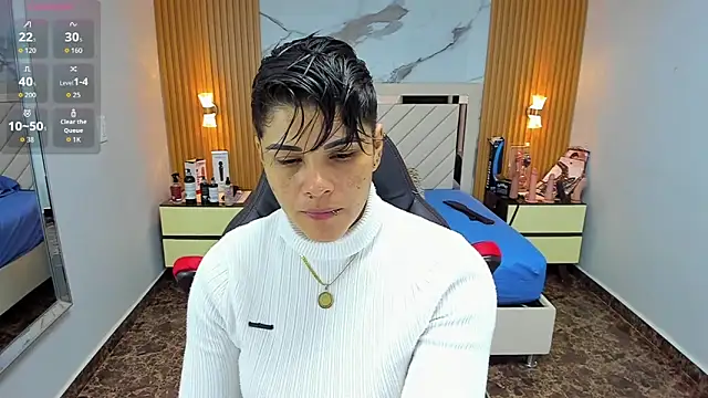 Snapshot of KAROLLJONES1 chatting on 10/15/25, 02:44 KAROLLJONES1 online show from 10/15/25, 02:44