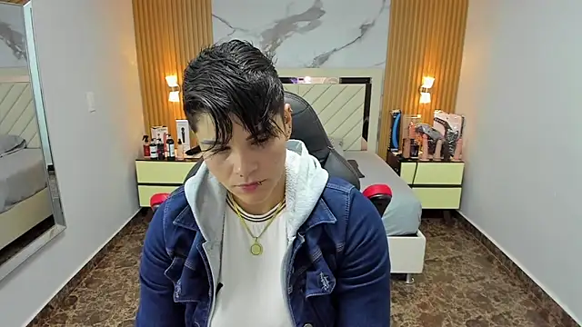 Snapshot of KAROLLJONES1 chatting on 10/15/25, 07:58 KAROLLJONES1 online show from 10/15/25, 07:58