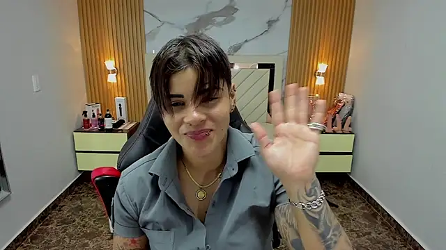 Snapshot of KAROLLJONES1 chatting on 11/01/25, 07:27 KAROLLJONES1 online show from 11/01/25, 07:27