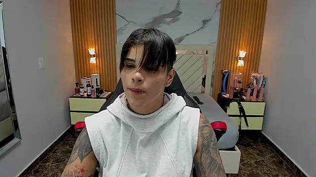 Snapshot of KAROLLJONES1 chatting on 11/05/25, 07:25 KAROLLJONES1 online show from 11/05/25, 07:25