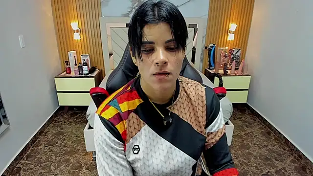 Snapshot of KAROLLJONES1 chatting on 12/04/25, 07:22 KAROLLJONES1 online show from 12/04/25, 07:22