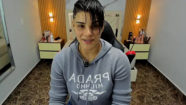 Snapshot of KAROLLJONES1 chatting on 02/04/26, 07:20 KAROLLJONES1 online show from 02/04/26, 07:20