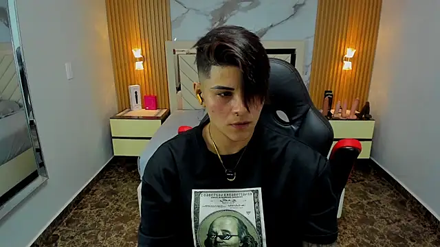 Snapshot of KAROLLJONES1 chatting on 02/27/26, 07:36 KAROLLJONES1 online show from 02/27/26, 07:36