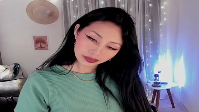 Snapshot of Miss_Charlottet chatting on 11/28/25, 01:08 Miss Charlottet online show from 11/28/25, 01:08