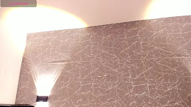 Snapshot of Miss_Charlottet chatting on 12/15/25, 09:19 Miss Charlottet online show from 12/15/25, 09:19