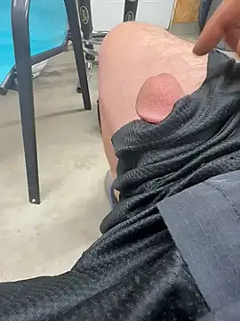 Snapshot of jamesliddick38 chatting on 01/14/26, 02:06 jamesliddick38 online show from 01/14/26, 02:06