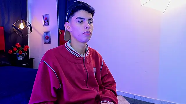 Room 69x online show from 09/08/25, 04:50