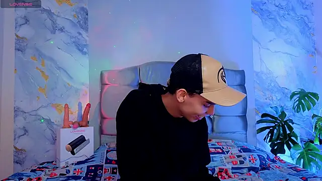 Room 69x online show from 04/15/26, 12:56