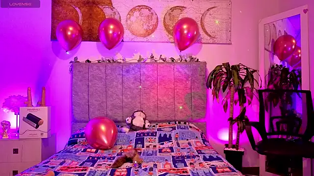 Room 69x online show from 04/25/26, 07:55