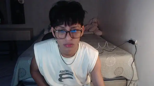 Snapshot of sung_yol chatting on 09/18/25, 06:04 sung yol online show from 09/18/25, 06:04