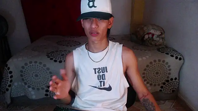 Snapshot of sung_yol chatting on 11/14/25, 10:40 sung yol online show from 11/14/25, 10:40