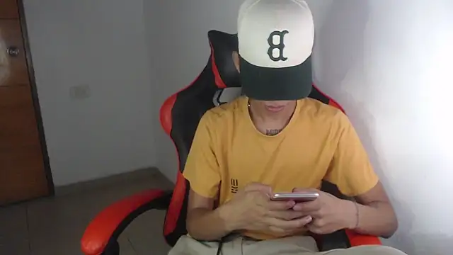 Snapshot of sung_yol chatting on 04/11/26, 02:05 sung yol online show from 04/11/26, 02:05