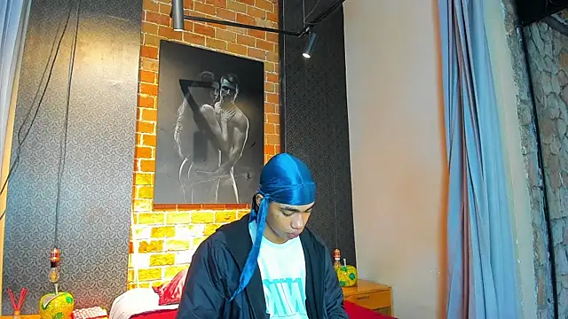 Snapshot of AlanCutee chatting on 11/11/25, 11:21 AlanCutee online show from 11/11/25, 11:21