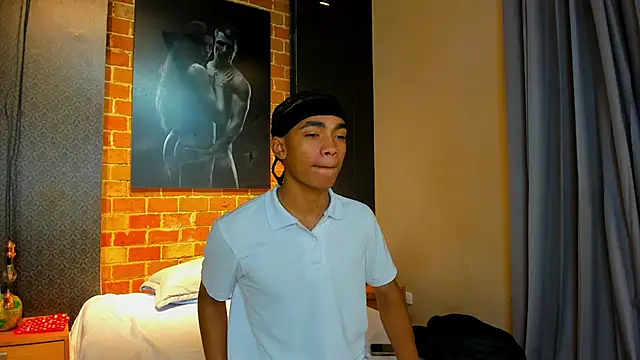 Snapshot of AlanCutee chatting on 11/15/25, 11:18 AlanCutee online show from 11/15/25, 11:18