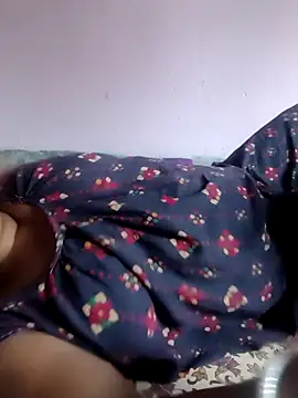 Cute-Swewty online show from 10/27/25, 10:41