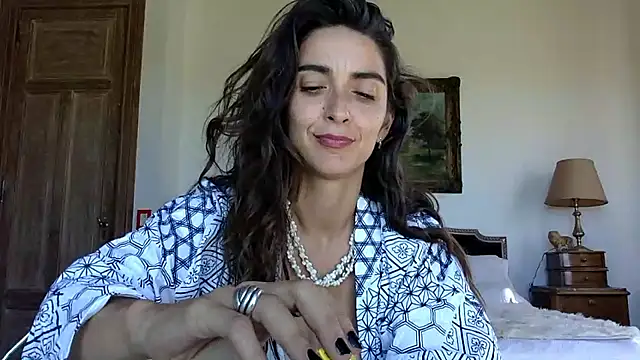 venuslibre online show from 11/24/25, 07:13