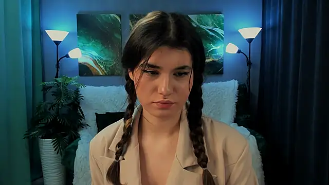 Snapshot of AnoraDark chatting on 09/14/25, 06:18 AnoraDark online show from 09/14/25, 06:18