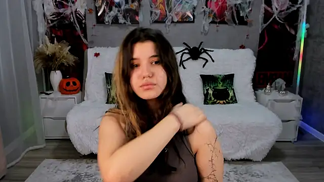 Snapshot of AnoraDark chatting on 11/06/25, 12:28 AnoraDark online show from 11/06/25, 12:28