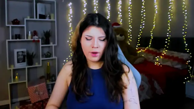 Snapshot of AnoraDark chatting on 12/14/25, 12:21 AnoraDark online show from 12/14/25, 12:21