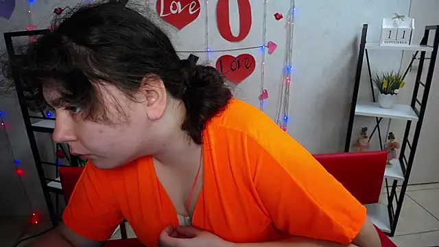 Snapshot of NeonilaLisova chatting on 09/11/25, 05:18 NeonilaLisova online show from 09/11/25, 05:18