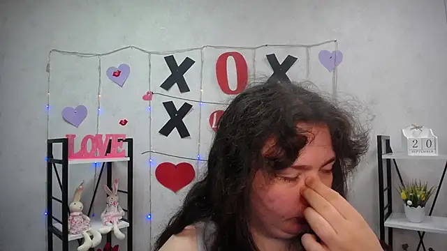 Snapshot of NeonilaLisova chatting on 09/20/25, 05:19 NeonilaLisova online show from 09/20/25, 05:19