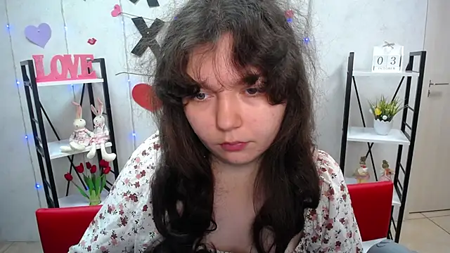 Snapshot of NeonilaLisova chatting on 10/04/25, 05:16 NeonilaLisova online show from 10/04/25, 05:16