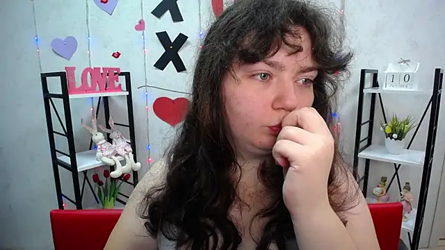 Snapshot of NeonilaLisova chatting on 10/11/25, 05:17 NeonilaLisova online show from 10/11/25, 05:17